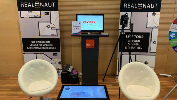 realonaut-touchtable-web-development-600x338